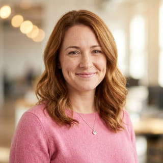 Emily Watson, directora del área de Atención al Cliente en Marino Rendivo